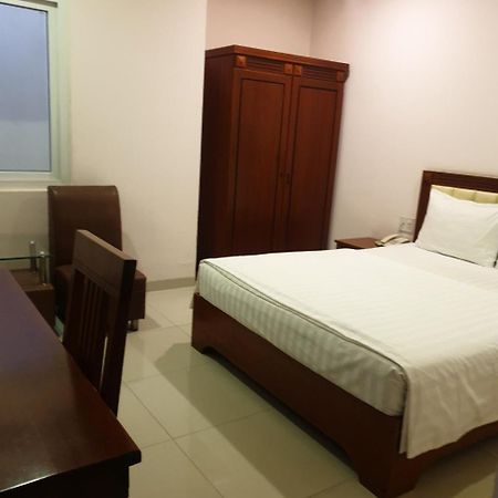 Hoang Ngoc Hotel Плейку Екстер'єр фото