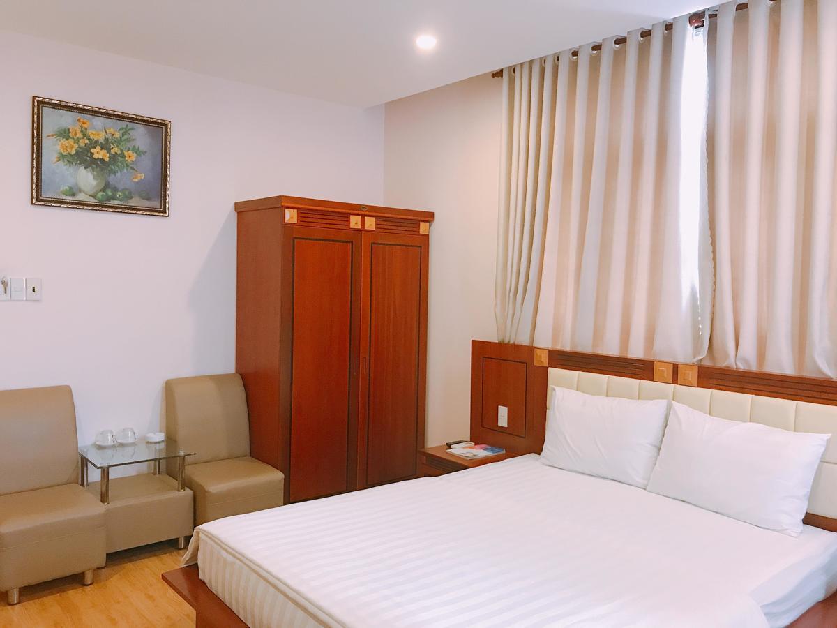 Hoang Ngoc Hotel Плейку Екстер'єр фото